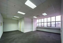 Gul Crescent (D22), Warehouse #485973111